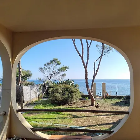 Сasa de vacaciones Alex On The With Sea View *